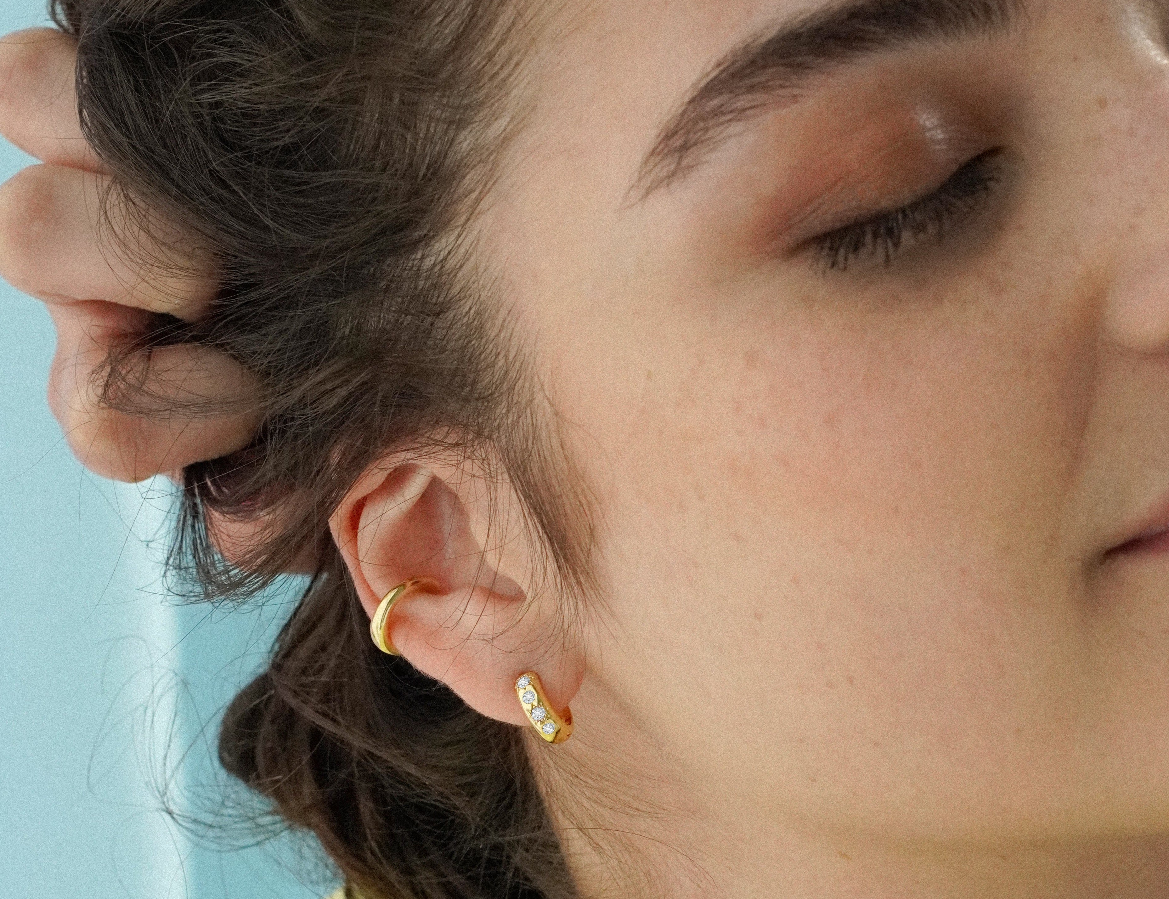 White Stone Petite Hoop Earrings - Junk Jewels