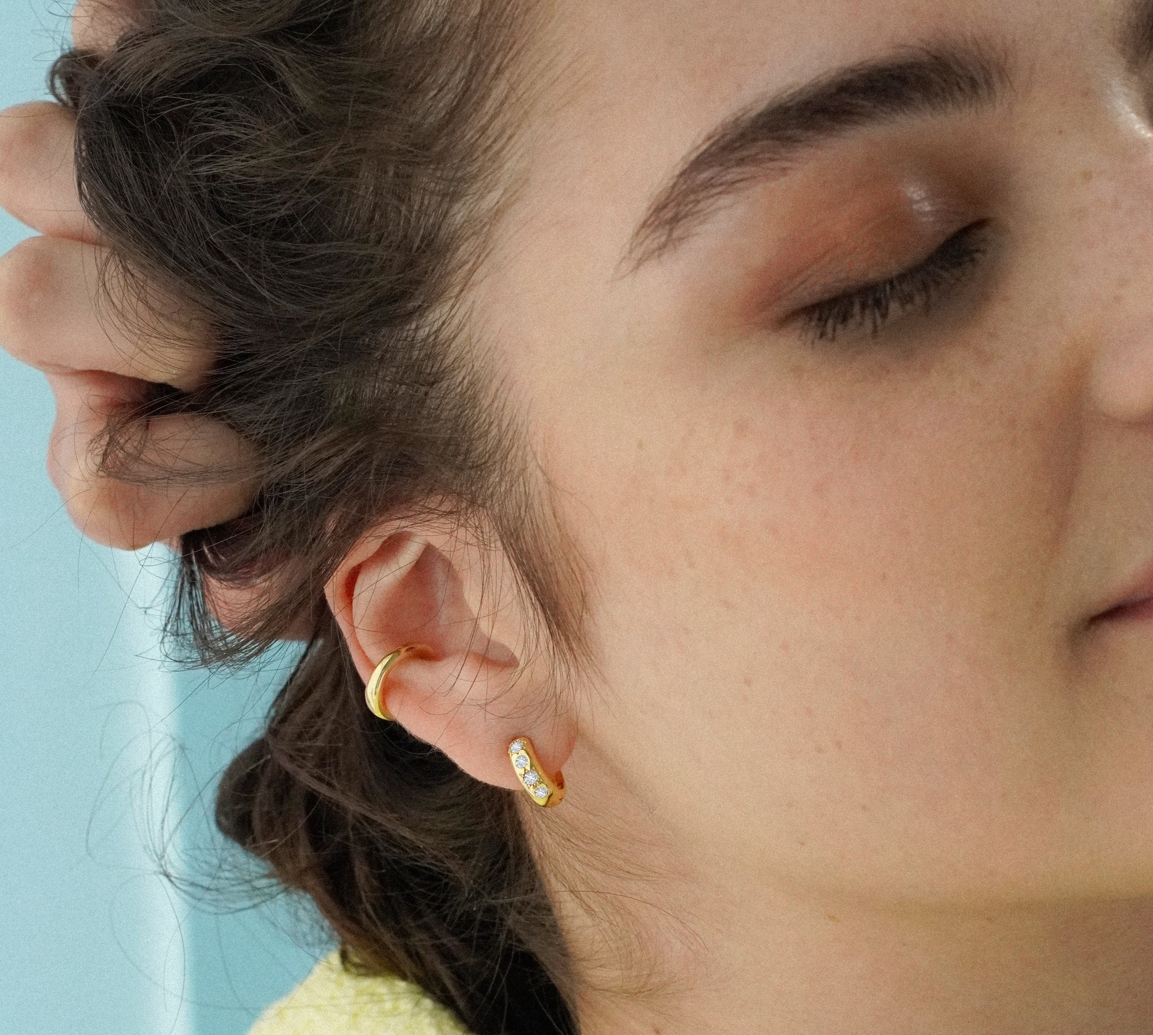 White Stone Petite Hoop Earrings - Junk Jewels