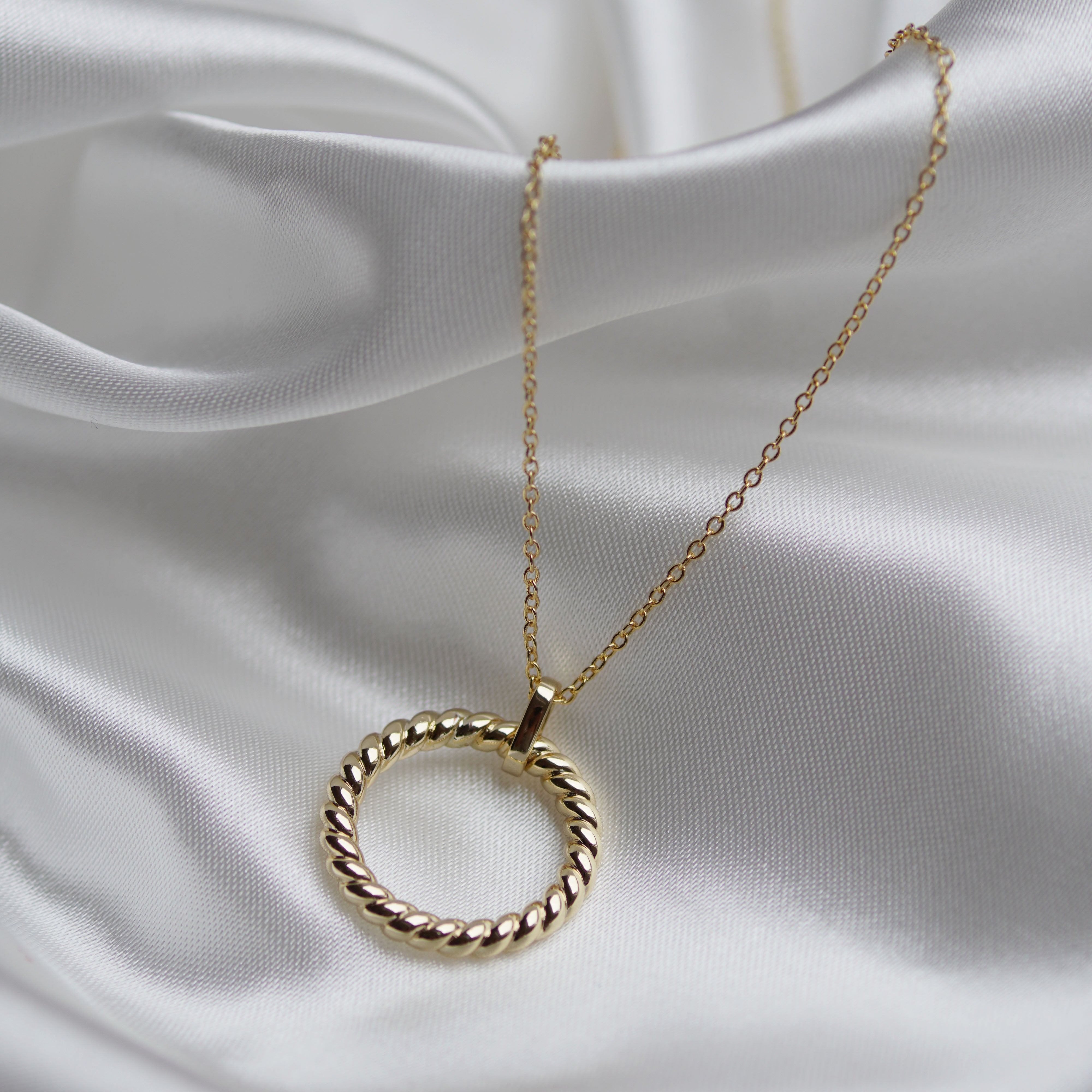 Karma Circle Necklace - Junk Jewels