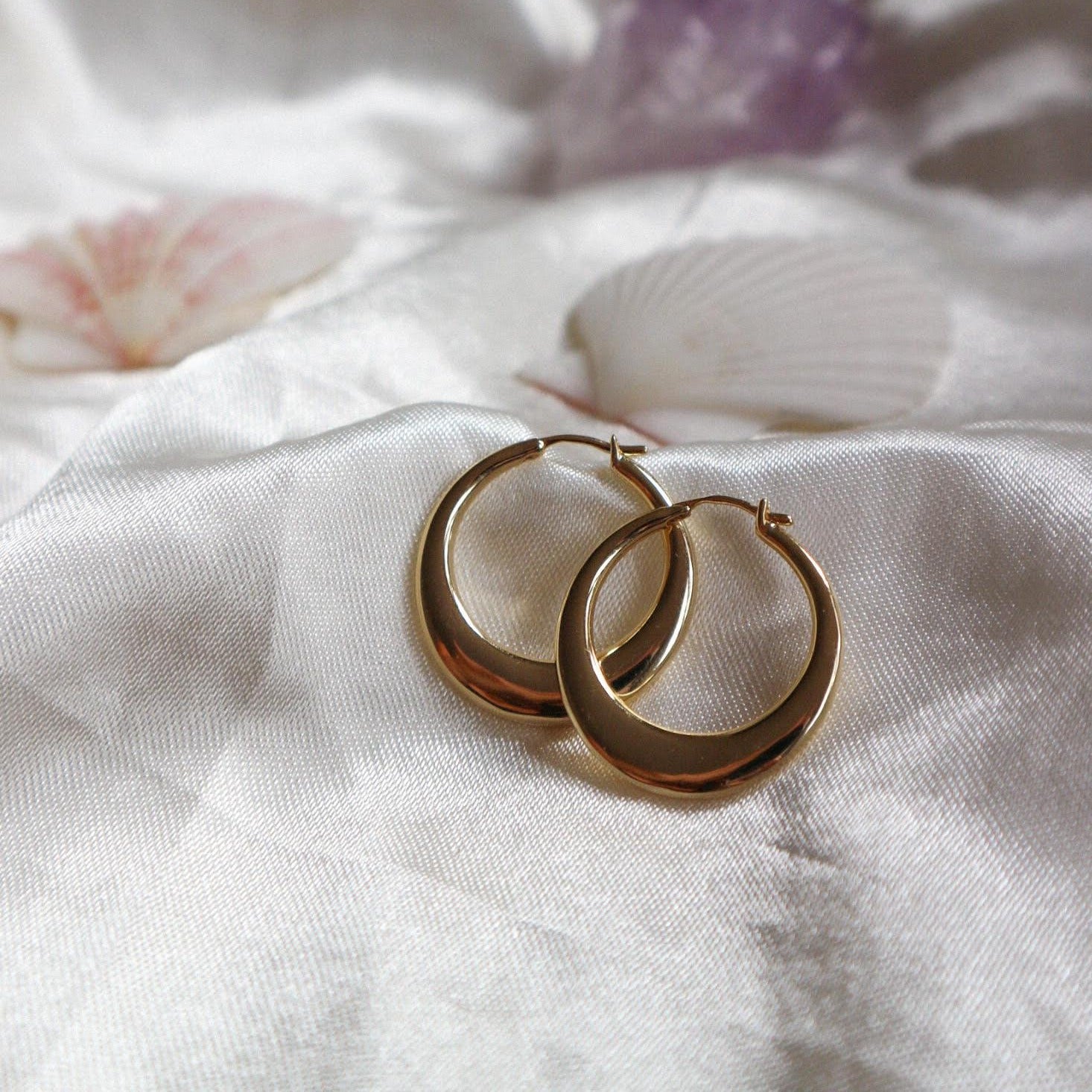 Minimalist hoop hotsell earrings