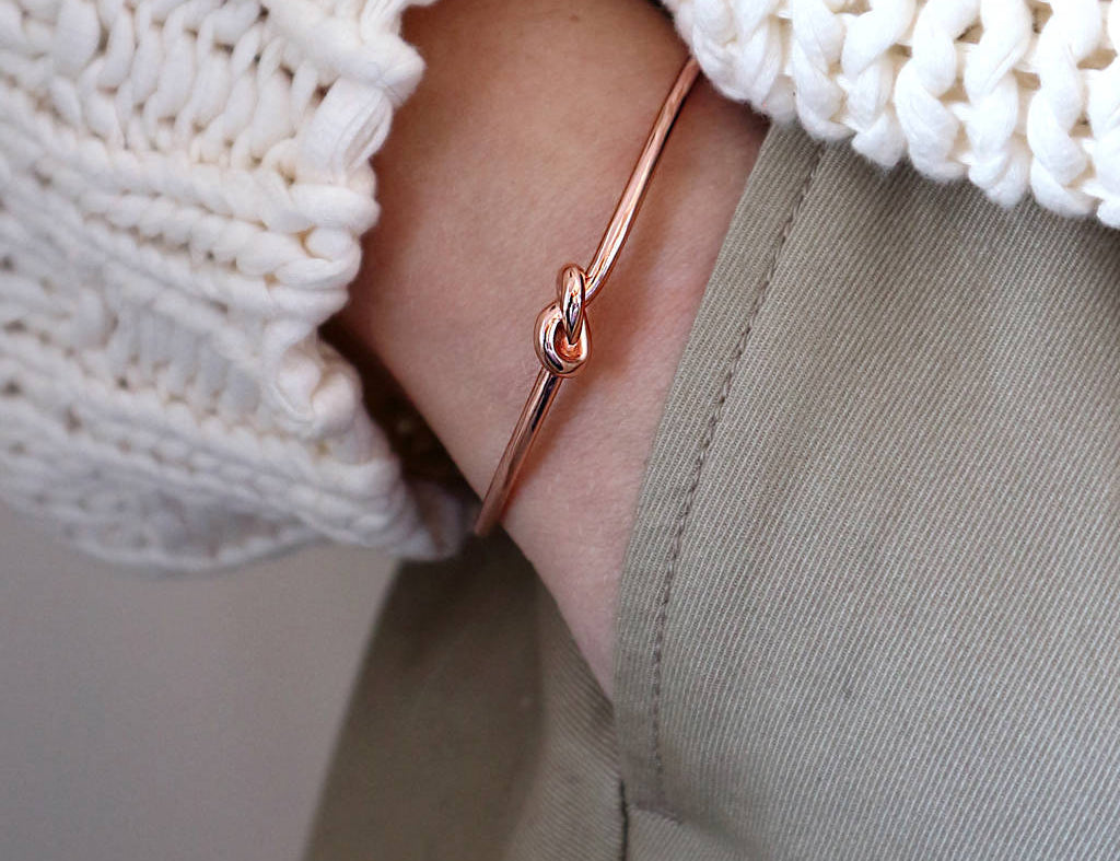 Knot Bangle - Junk Jewels