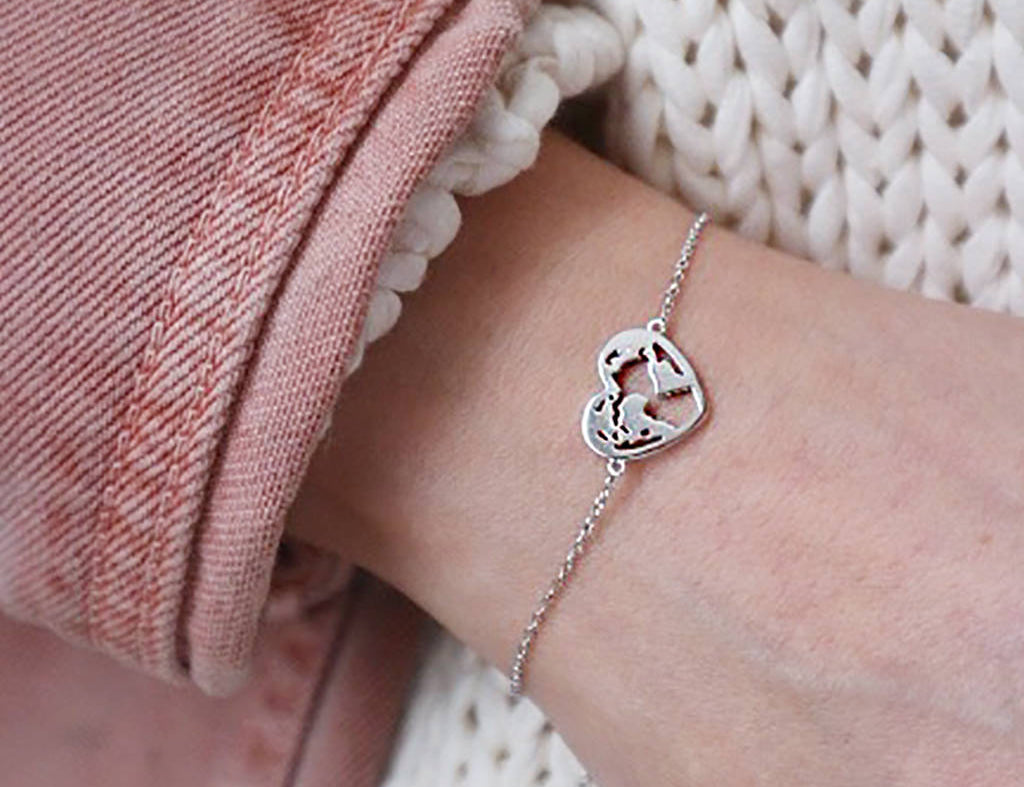 World Map Heart Bracelet - Junk Jewels
