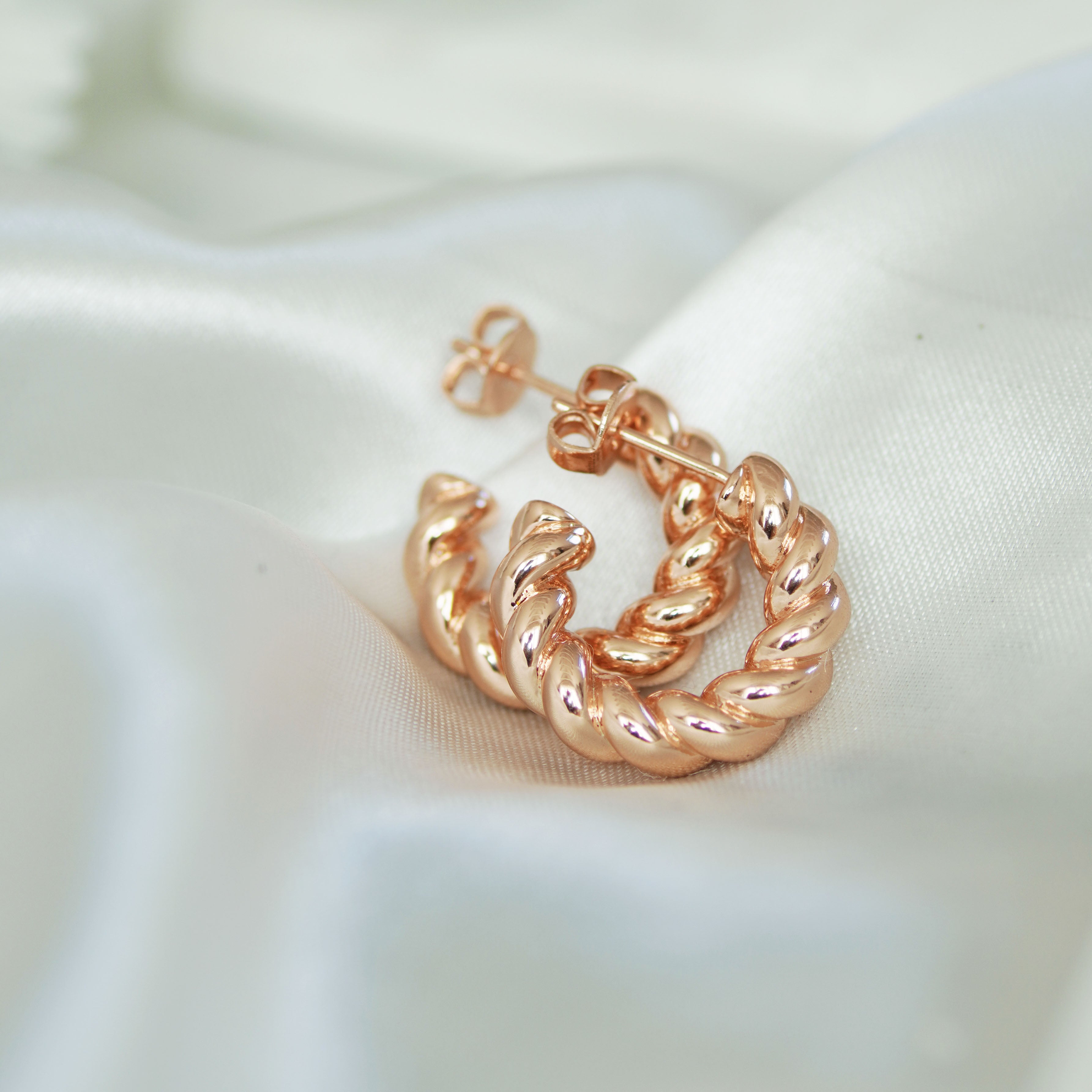 Twisted Hoop Earrings - Junk Jewels